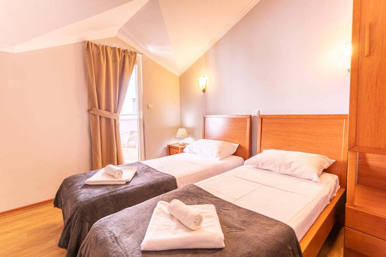 Guest House Perper 티바트 외부 사진